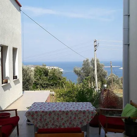 Bizim Ev Karaburun B&B